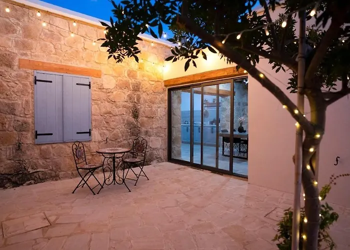 別荘 Stonebuilt Hiddenhouse