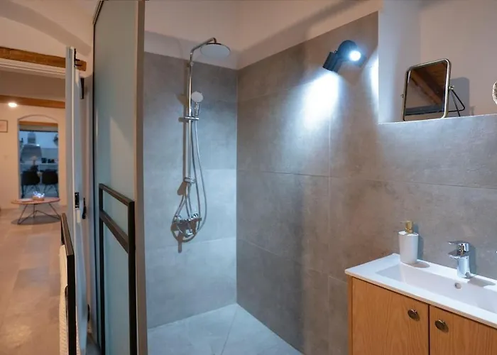 Stonebuilt Hiddenhouse * Paphos