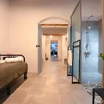 Stonebuilt Hiddenhouse بيت للعطل بافوس