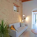Stonebuilt Hiddenhouse *