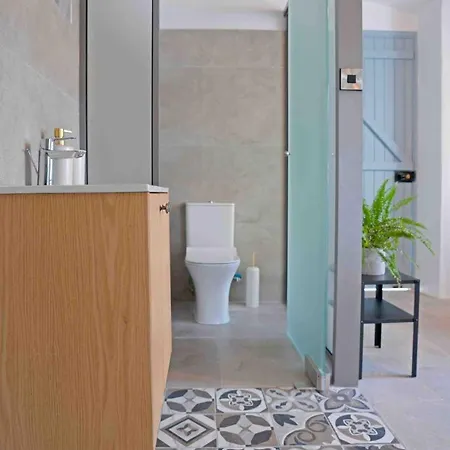 Stonebuilt Hiddenhouse Hébergement de vacances Paphos