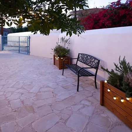 Stonebuilt Hiddenhouse * Paphos