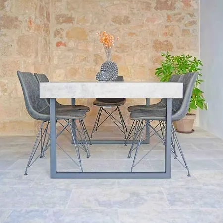 Stonebuilt Hiddenhouse * Paphos