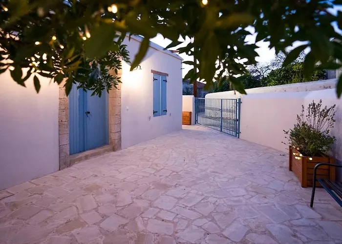 Stonebuilt Hiddenhouse Paphos